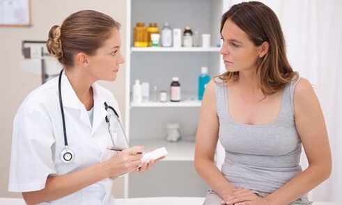 The doctor prescribes treatment for varicose veins